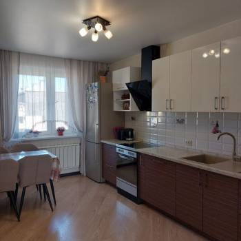Продается Многокомнатная квартира, 84,2 м²