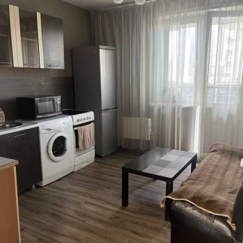 Сдается 1-комнатная квартира, 40 м²