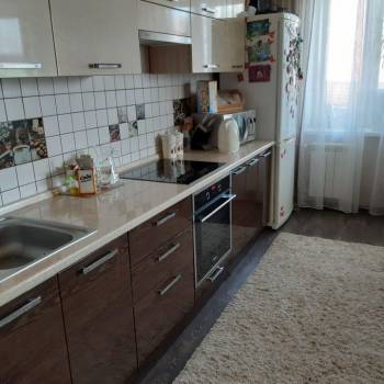 Продается 1-комнатная квартира, 42 м²