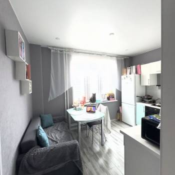 Продается 1-комнатная квартира, 40,4 м²