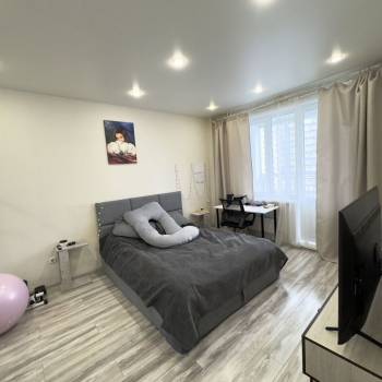 Продается 1-комнатная квартира, 40,4 м²