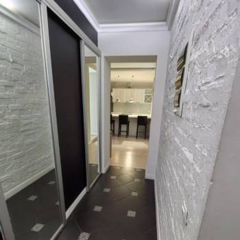 Продается Многокомнатная квартира, 92,6 м²