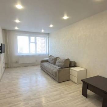 Сдается 1-комнатная квартира, 45,5 м²