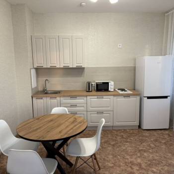 Продается 1-комнатная квартира, 46 м²