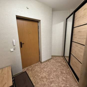 Продается 1-комнатная квартира, 46 м²