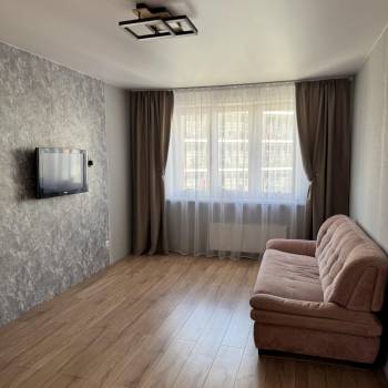 Сдается 2-х комнатная квартира, 42 м²