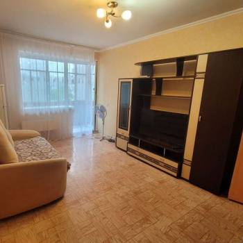 Сдается 1-комнатная квартира, 37 м²
