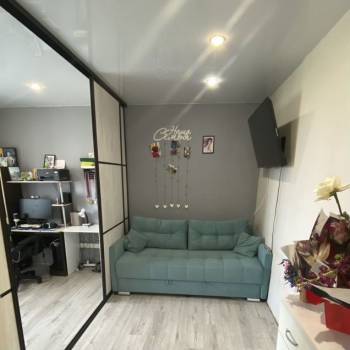 Продается 1-комнатная квартира, 36 м²
