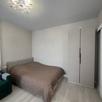 Продается 1-комнатная квартира, 32 м²