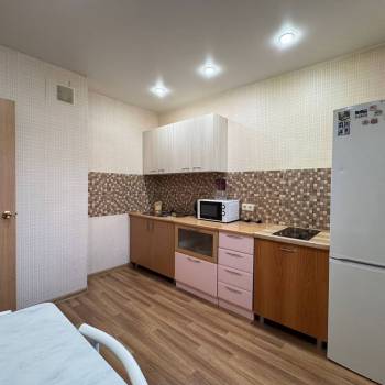 Сдается 1-комнатная квартира, 42 м²