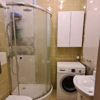 Продается 1-комнатная квартира, 154 м²