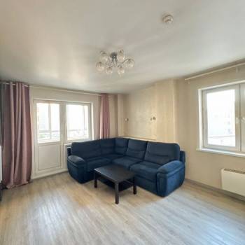 Сдается 1-комнатная квартира, 49 м²