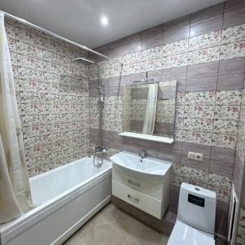 Сдается 1-комнатная квартира, 49 м²