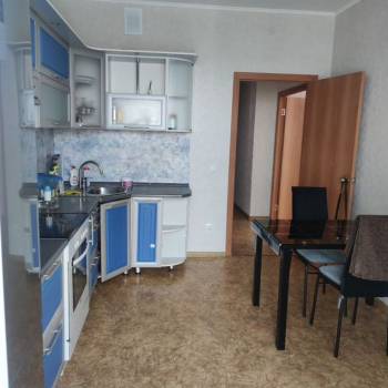 Продается 1-комнатная квартира, 40 м²