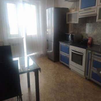 Продается 1-комнатная квартира, 40 м²