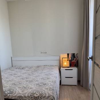 Продается 1-комнатная квартира, 40 м²