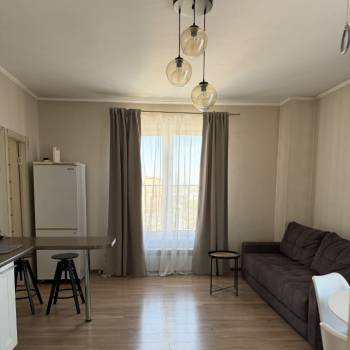 Продается 1-комнатная квартира, 40 м²