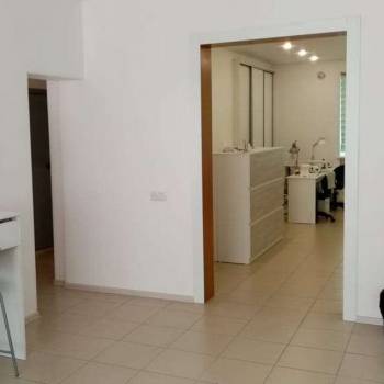 Продается Многокомнатная квартира, 100 м²