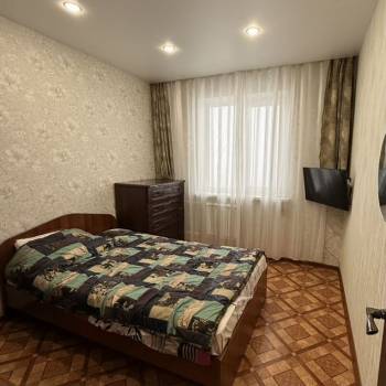 Продается Многокомнатная квартира, 84 м²