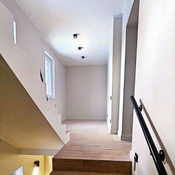 Продается Дом, 350 м²