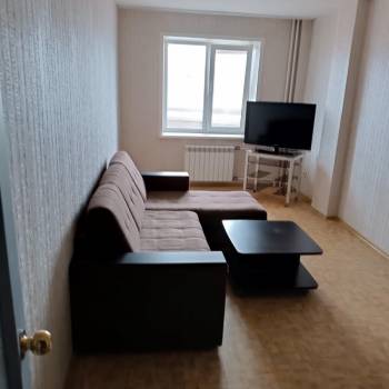 Сдается 1-комнатная квартира, 42 м²