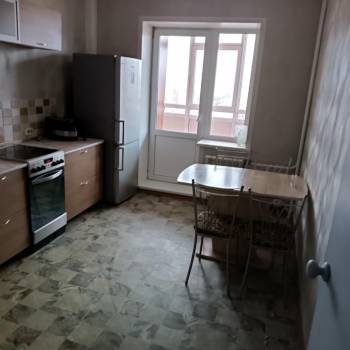 Сдается 1-комнатная квартира, 42 м²