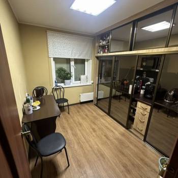 Продается Нежилое помещение, 90 м²