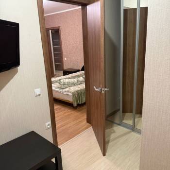 Сдается 1-комнатная квартира, 54 м²