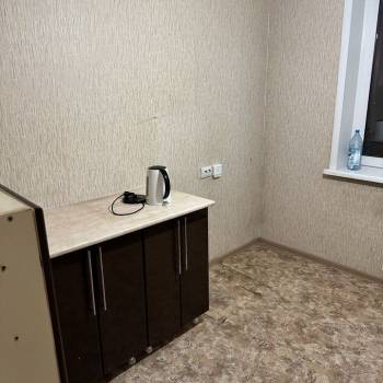 Сдается 1-комнатная квартира, 39 м²