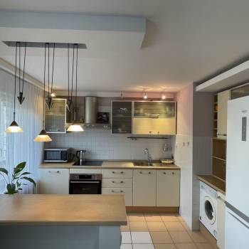Продается 3-х комнатная квартира, 76 м²