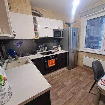 Сдается 1-комнатная квартира, 40 м²