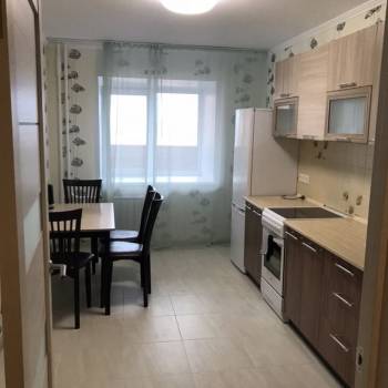 Сдается 1-комнатная квартира, 40 м²