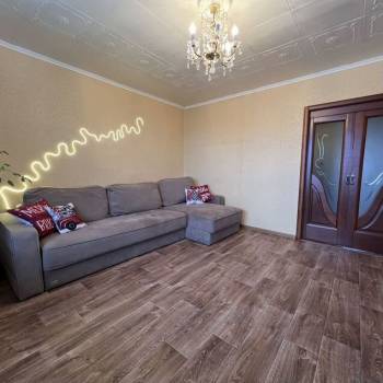 Продается Многокомнатная квартира, 101 м²