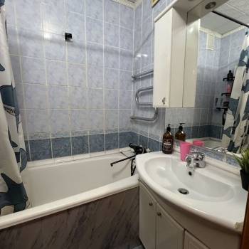 Продается Многокомнатная квартира, 101 м²
