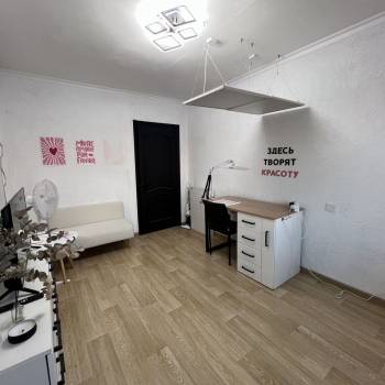 Продается Многокомнатная квартира, 101 м²