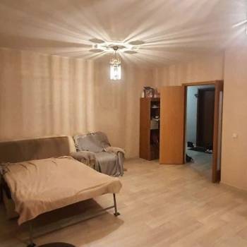 Продается 1-комнатная квартира, 63,9 м²