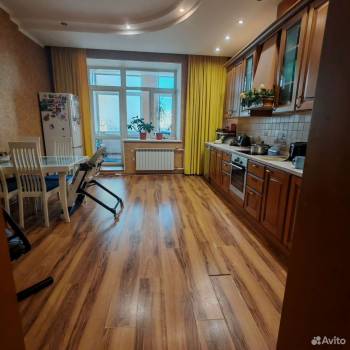 Продается Многокомнатная квартира, 150,7 м²