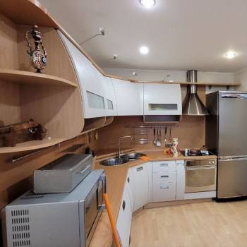 Продается Многокомнатная квартира, 100,3 м²