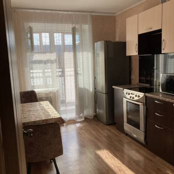 Сдается 1-комнатная квартира, 37 м²