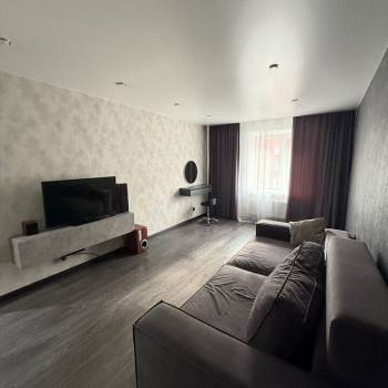 Сдается 1-комнатная квартира, 42 м²