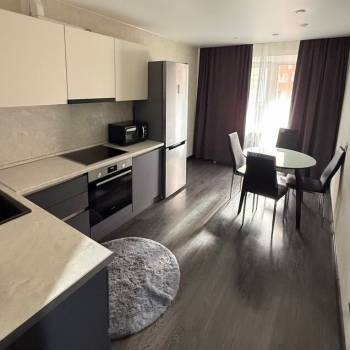 Сдается 1-комнатная квартира, 42 м²