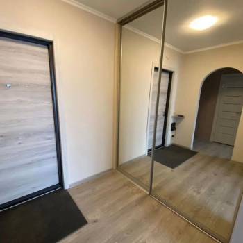 Продается 1-комнатная квартира, 41 м²