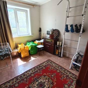 Продается Многокомнатная квартира, 79,7 м²