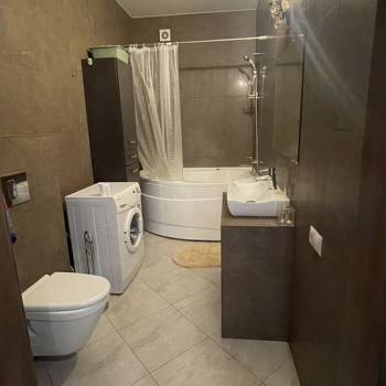 Сдается 2-х комнатная квартира, 60 м²