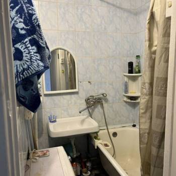 Продается Многокомнатная квартира, 60,7 м²