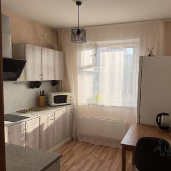 Сдается 1-комнатная квартира, 46 м²