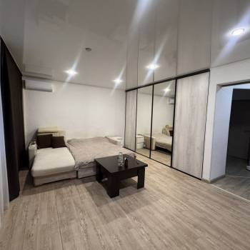 Продается 1-комнатная квартира, 43 м²