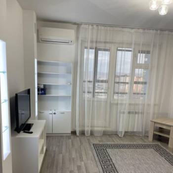 Продается 1-комнатная квартира, 40 м²
