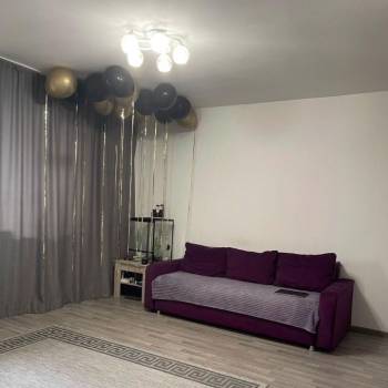 Продается 1-комнатная квартира, 40 м²