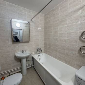 Сдается Многокомнатная квартира, 58,4 м²